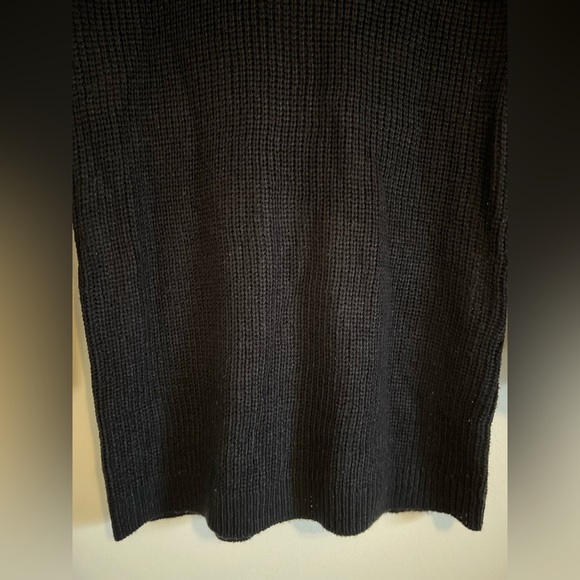 VENUS Womens Sweater Small Ribbed Knit Black White Deep VNeck Long Sleeve Winter - Picture 16 of 16